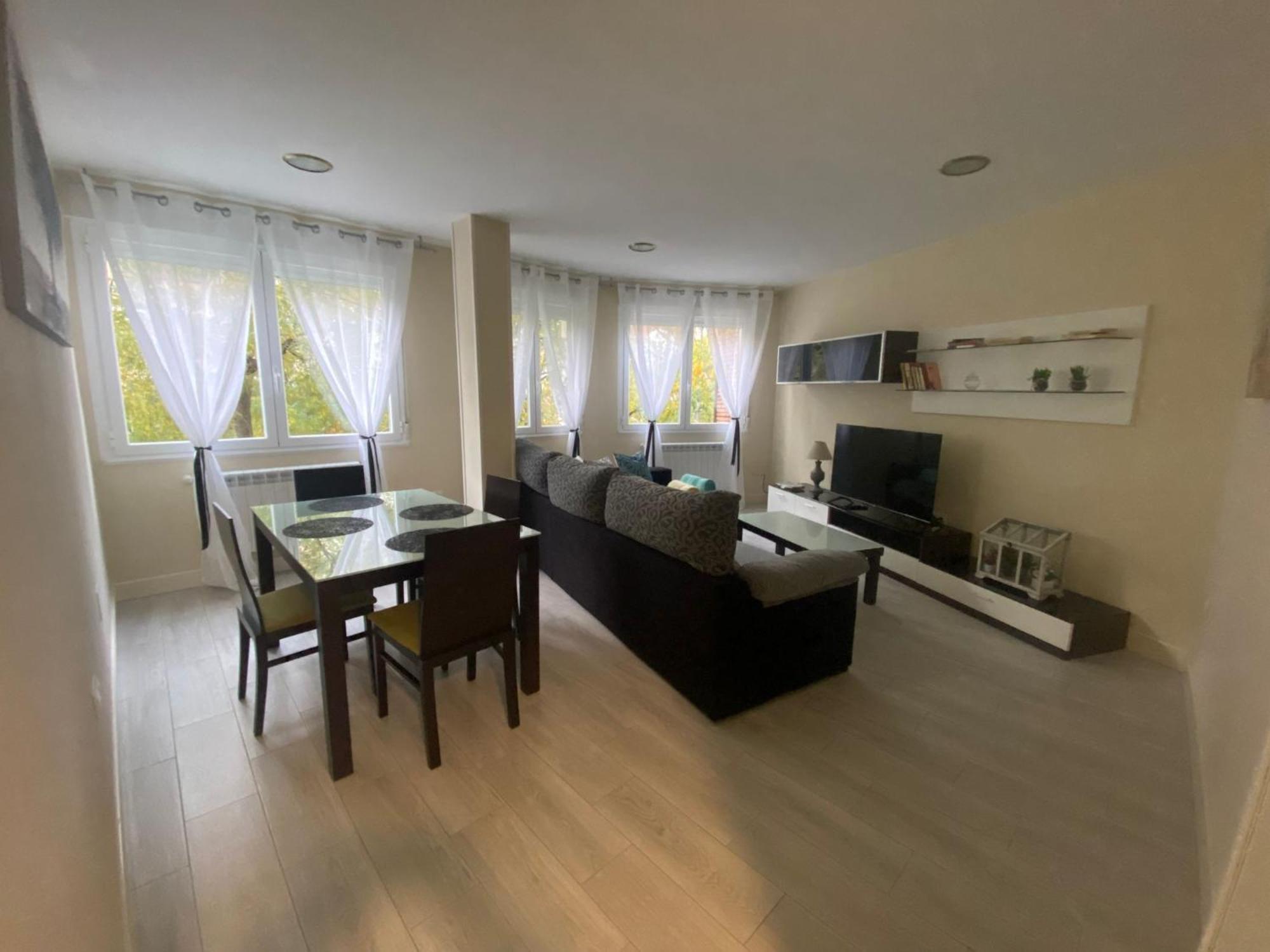 La Casa De Las Flores Ponferrada Zewnętrze zdjęcie
